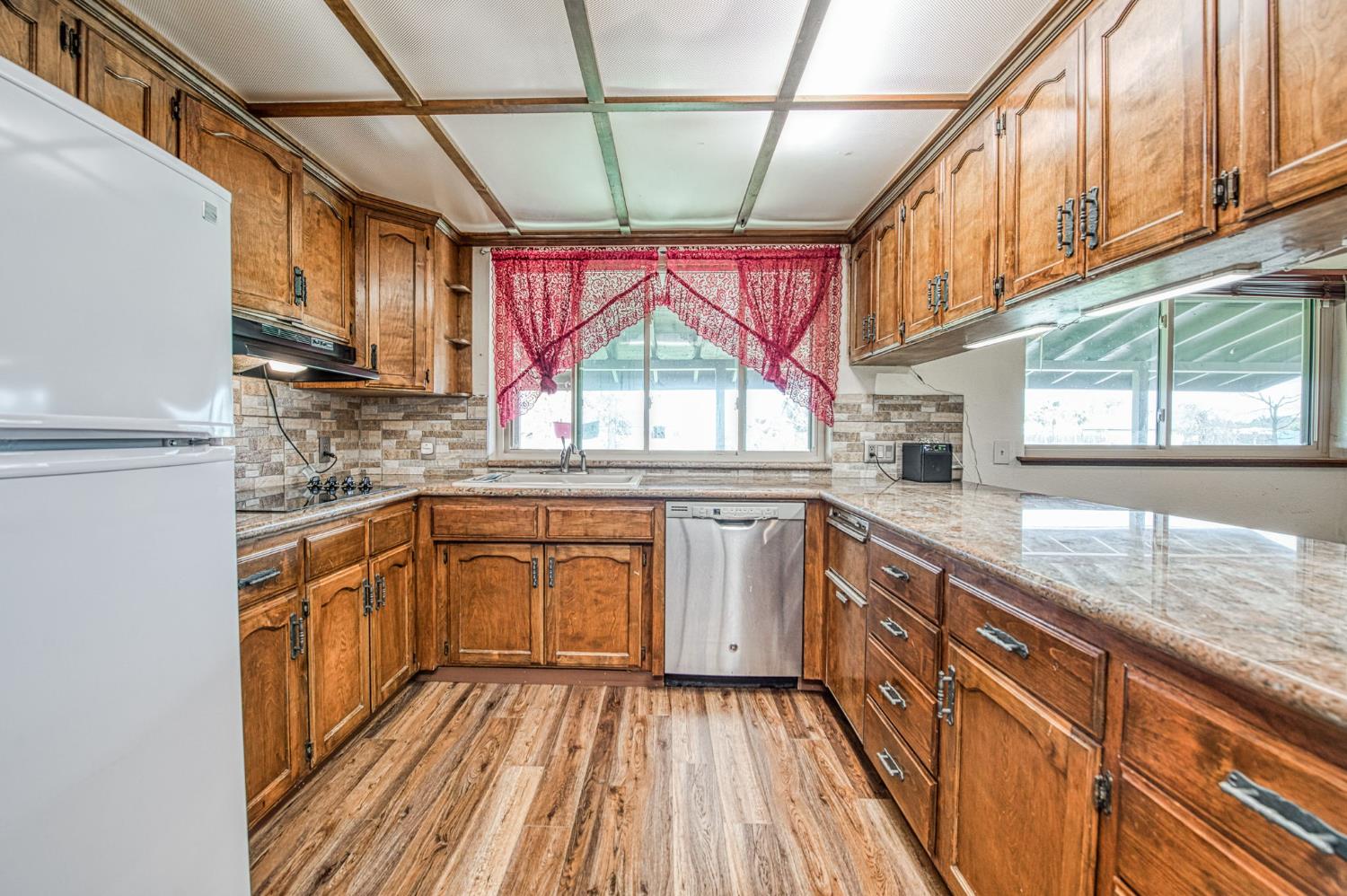 25268 Avenue 18 1/2, Madera, CA 93638