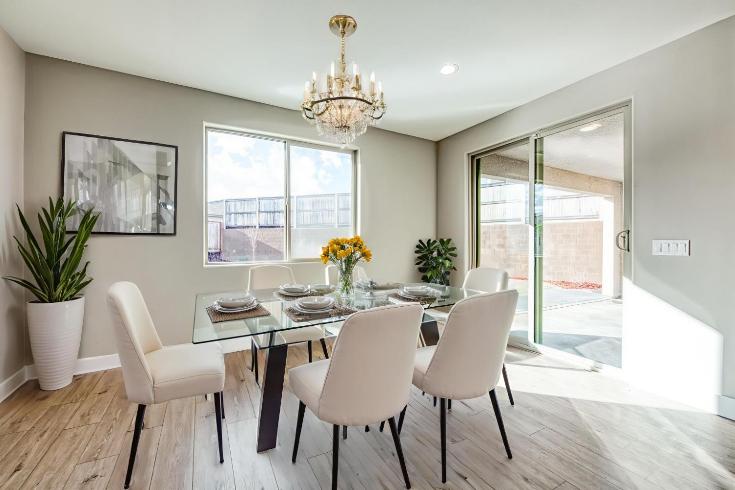 4338 Monarch Pl, Madera, CA 93636