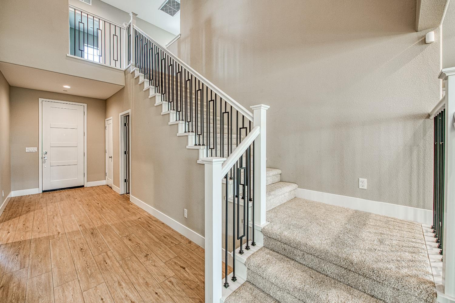 4338 Monarch Pl, Madera, CA 93636