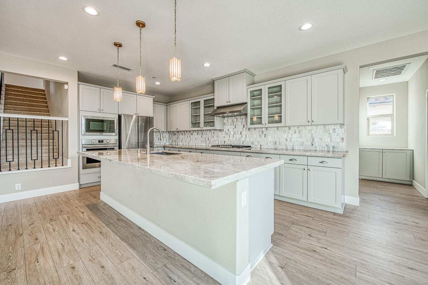 4338 Monarch Pl, Madera, CA 93636