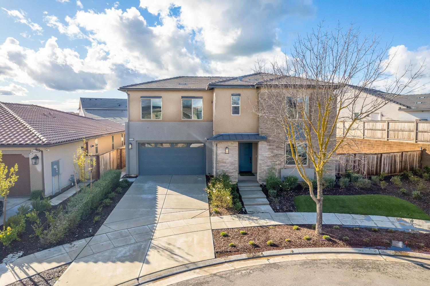 4338 Monarch Pl, Madera, CA 93636