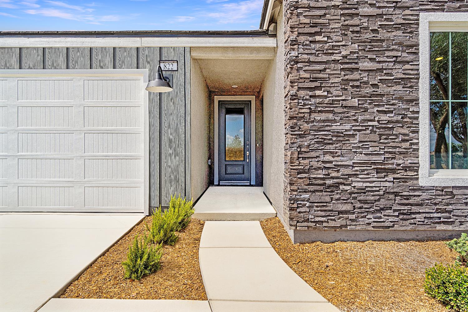 822 Traverse Dr S, Madera, CA 93636