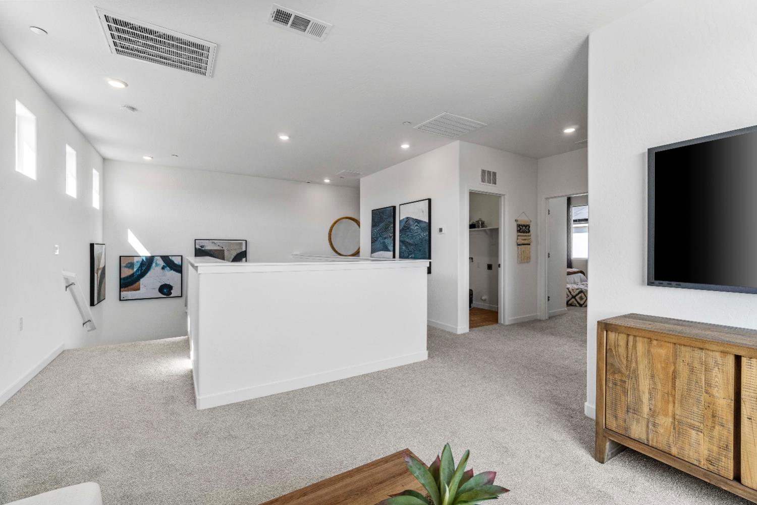 822 Traverse Dr S, Madera, CA 93636