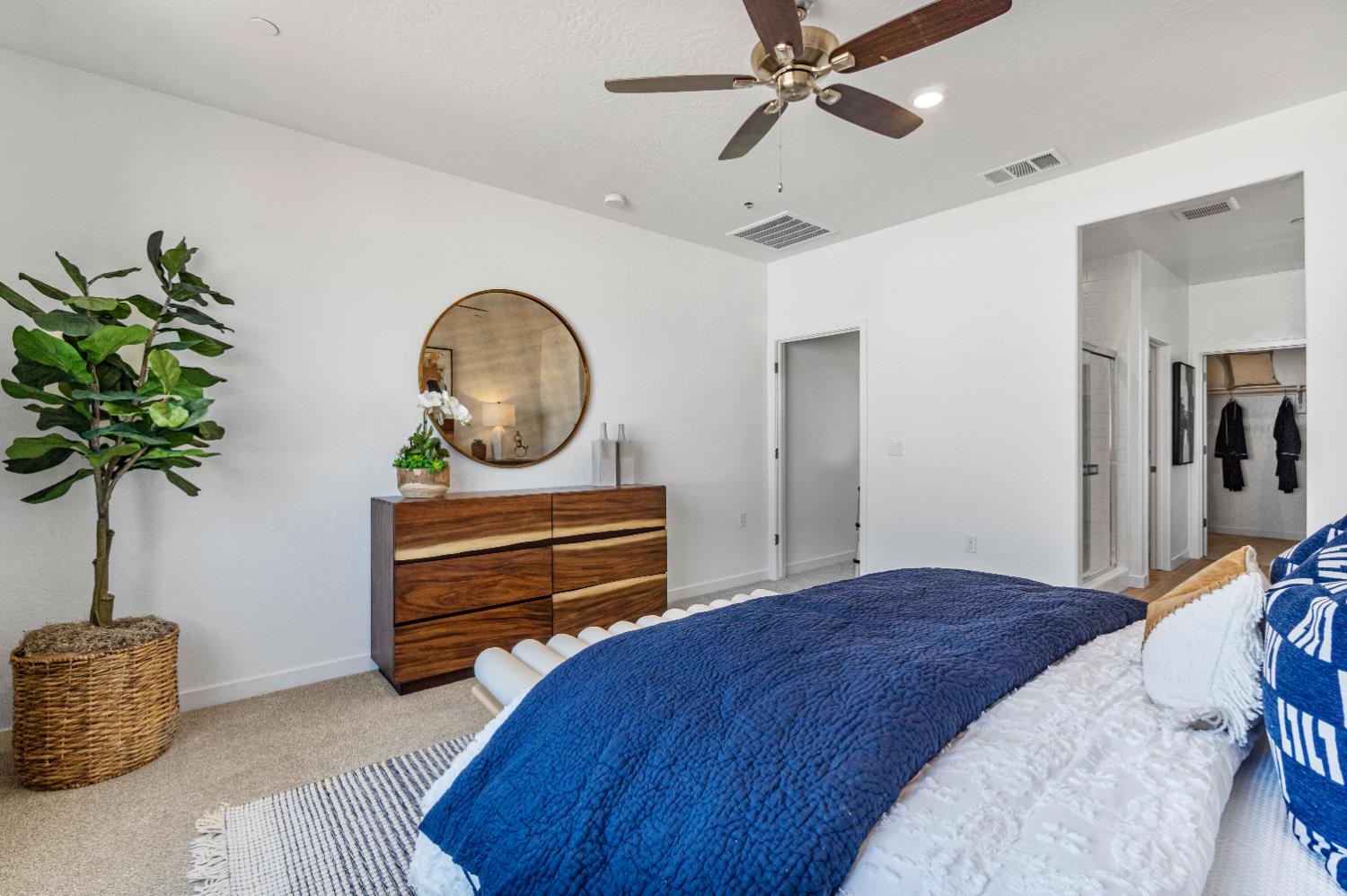 822 Traverse Dr S, Madera, CA 93636