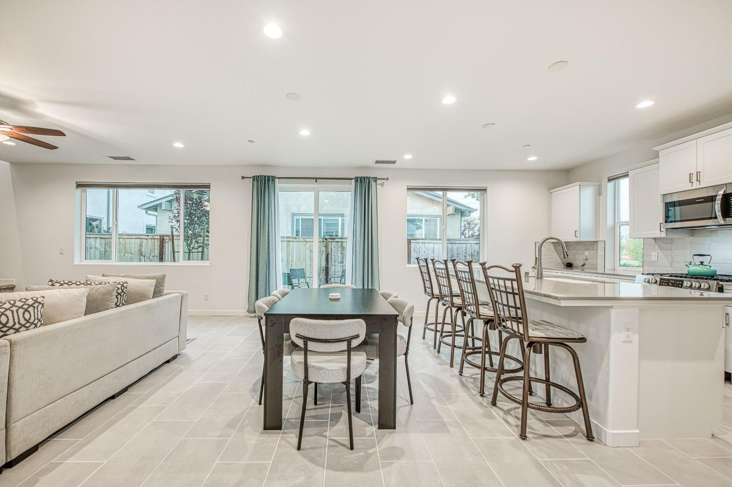 849 Livio Way, Madera, CA 93636