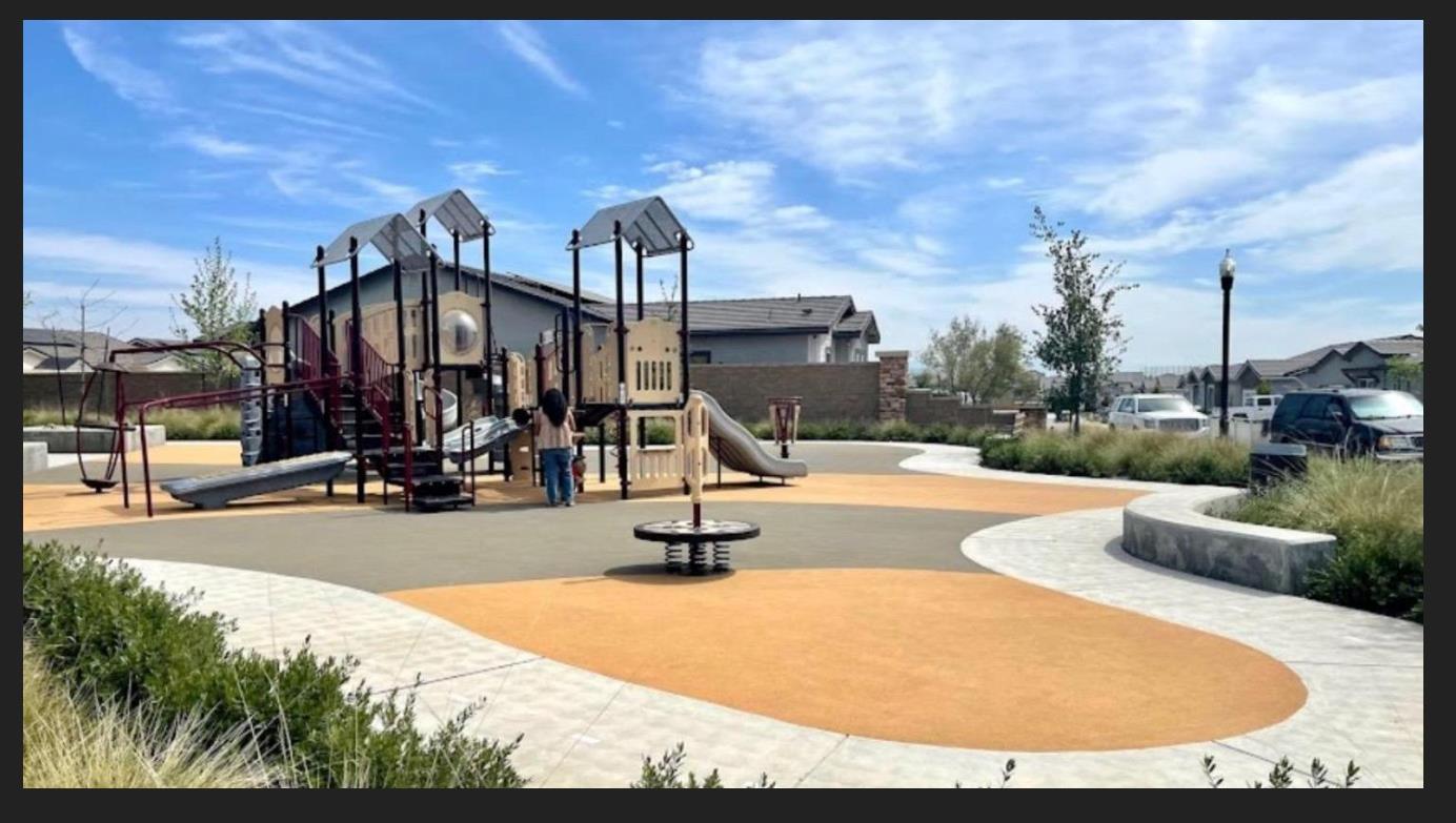 153 Boulder Dr S, Madera, CA 93636