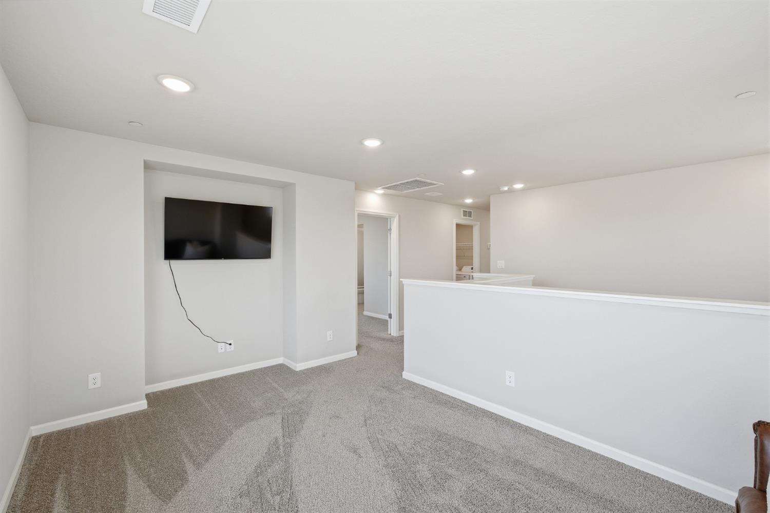 503 Cathedral Ct S, Madera, CA 93636