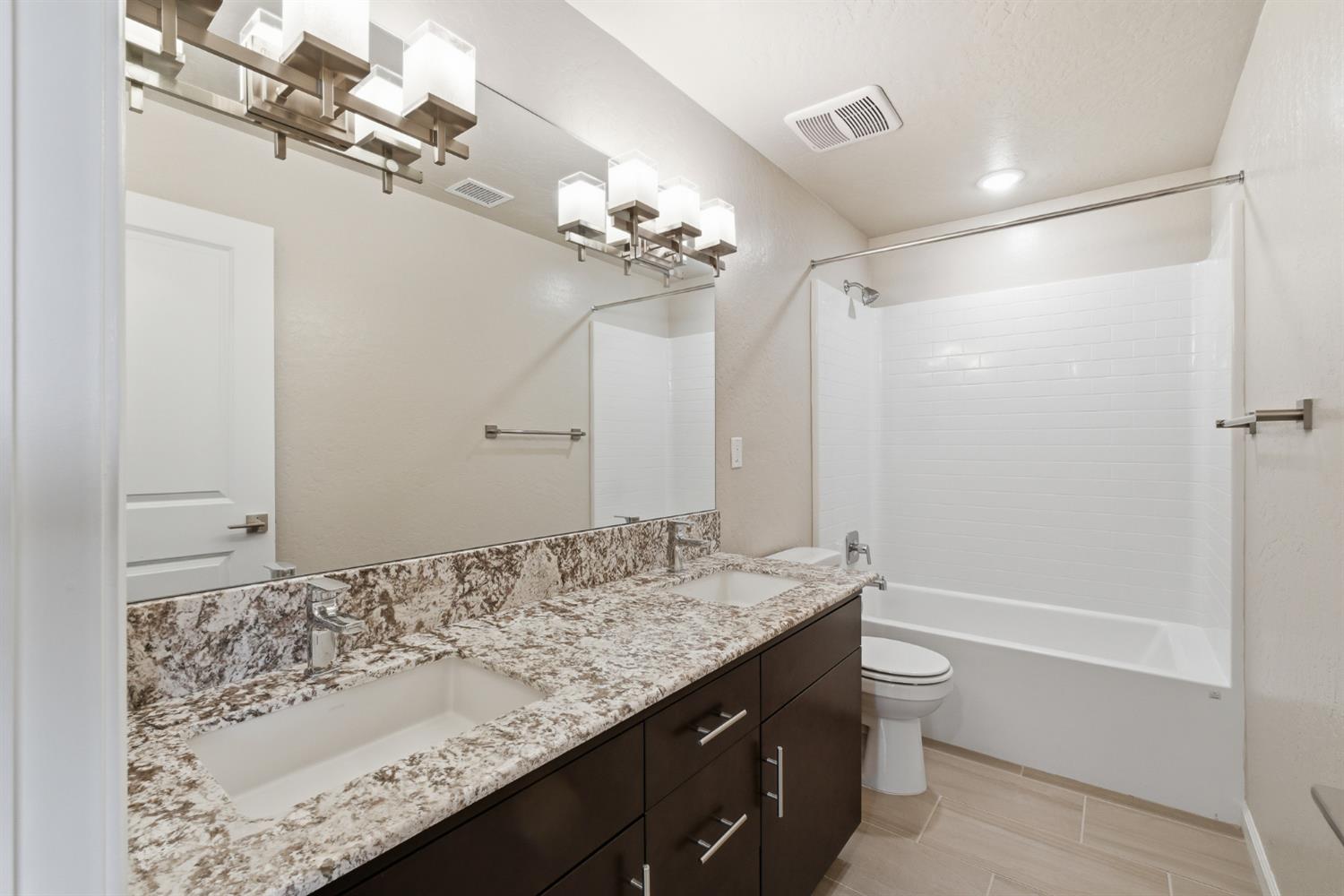 503 Cathedral Ct S, Madera, CA 93636