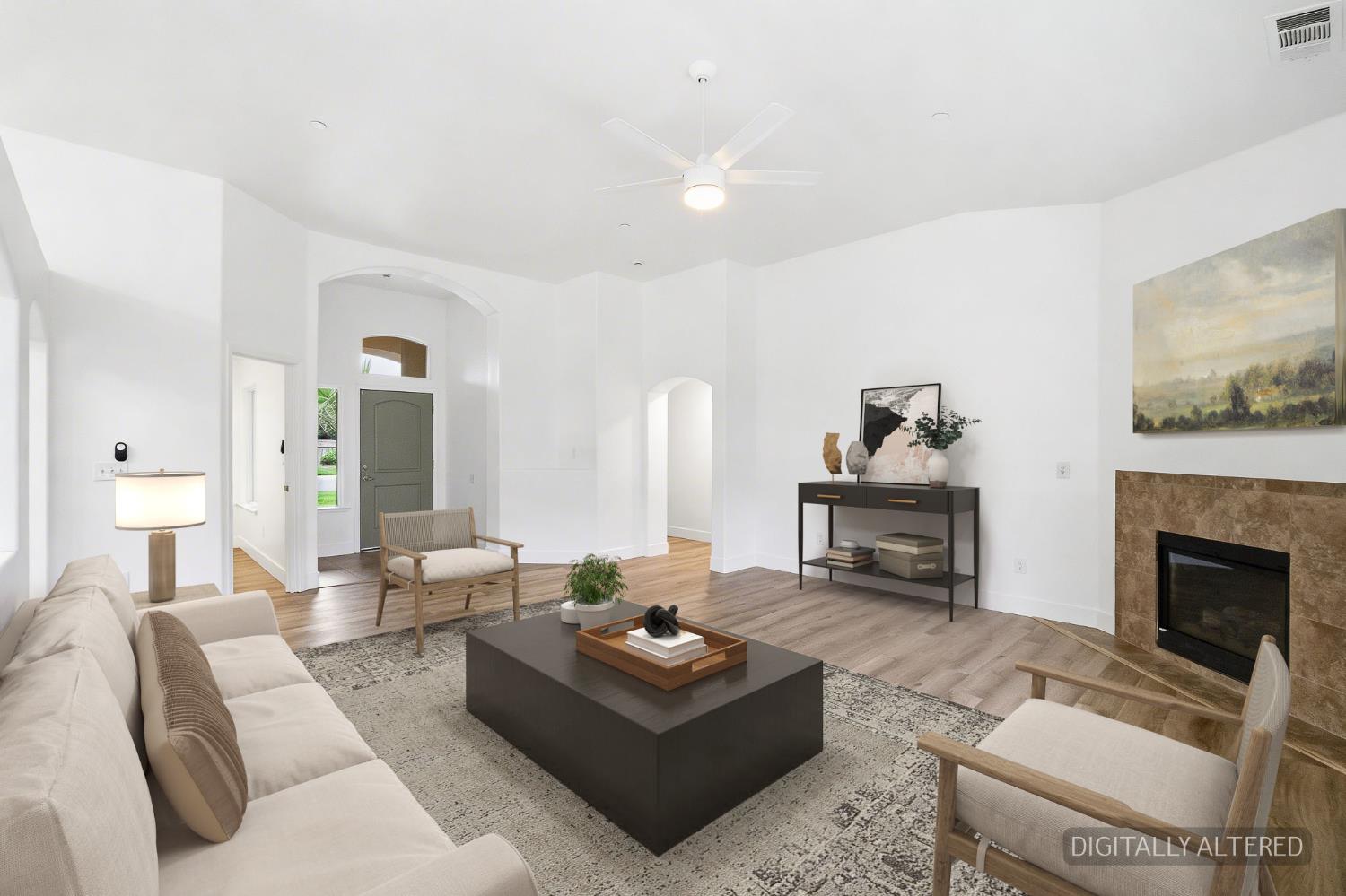 3579 Marina Dr, Madera, CA 93637