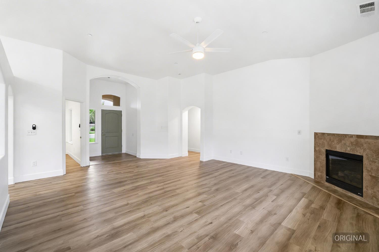 3579 Marina Dr, Madera, CA 93637