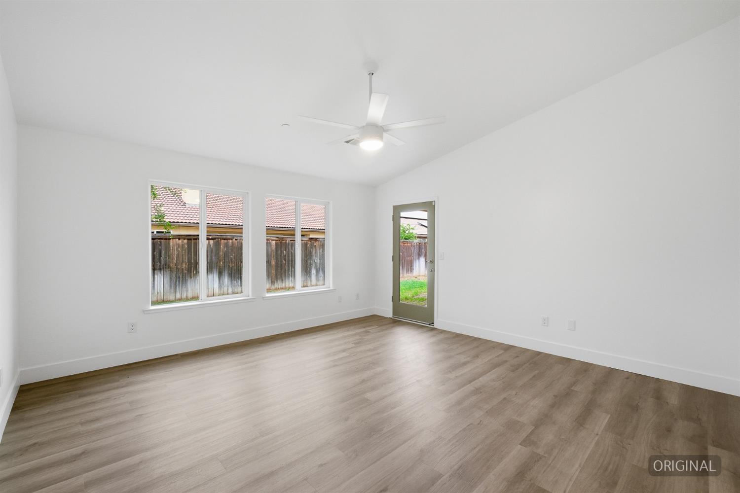 3579 Marina Dr, Madera, CA 93637