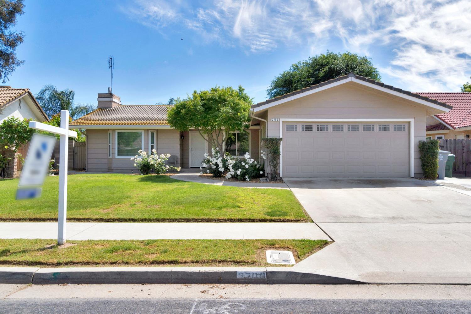 2700 Driftwood Dr, Madera, CA 93637