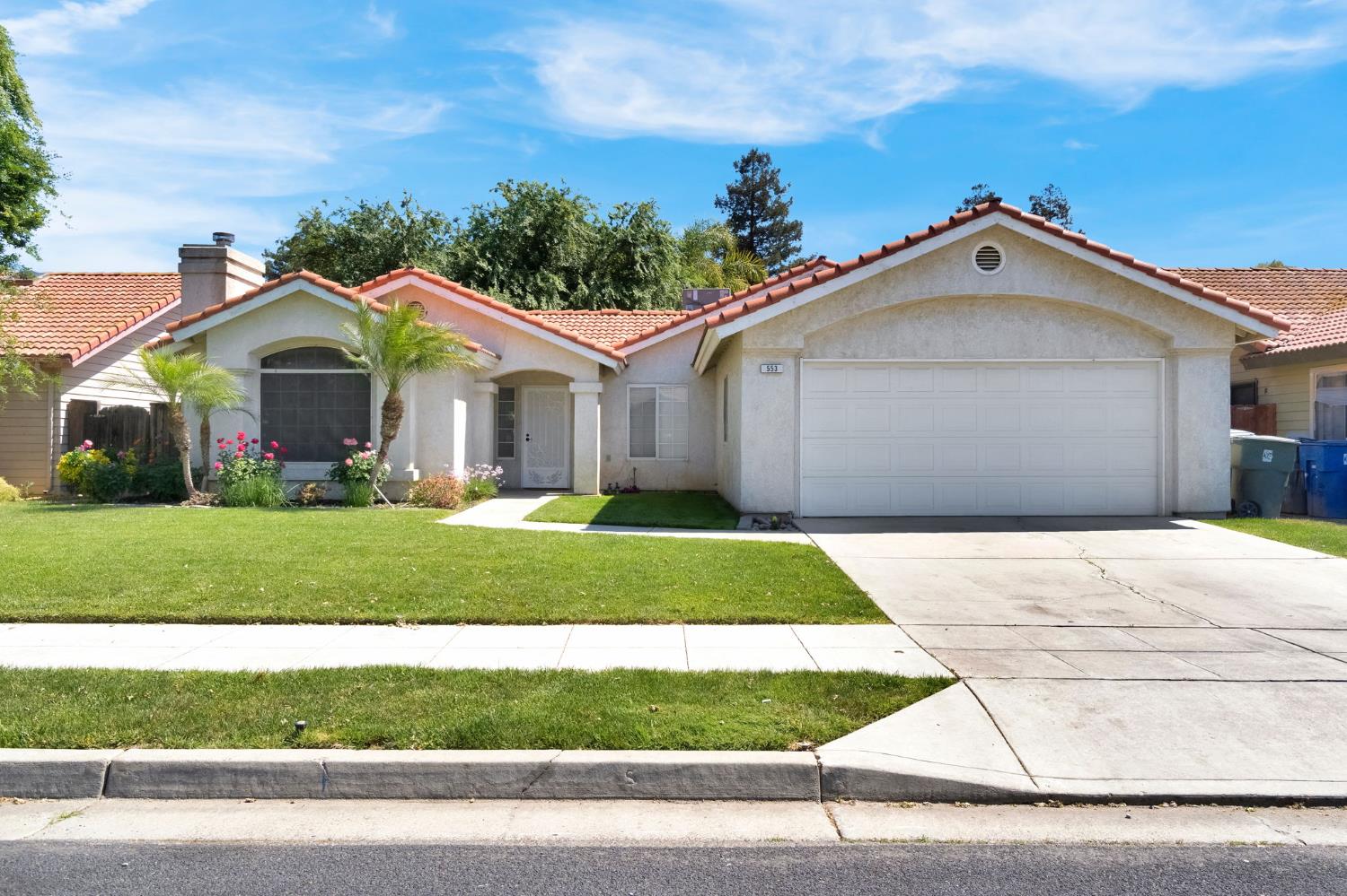 553 Grenache Ave, Madera, CA 93637