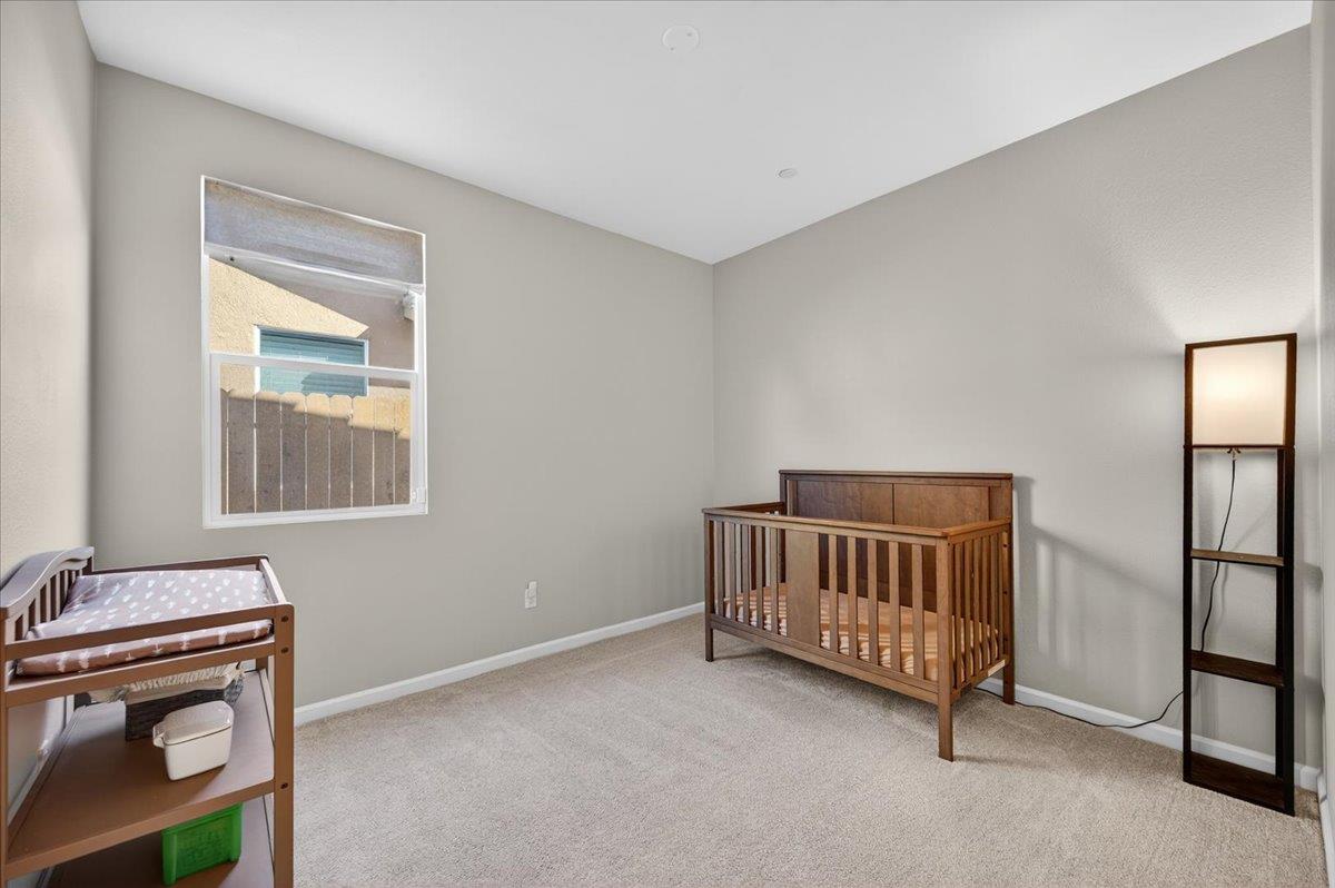 1442 Encantada Ave, Madera, CA 93637