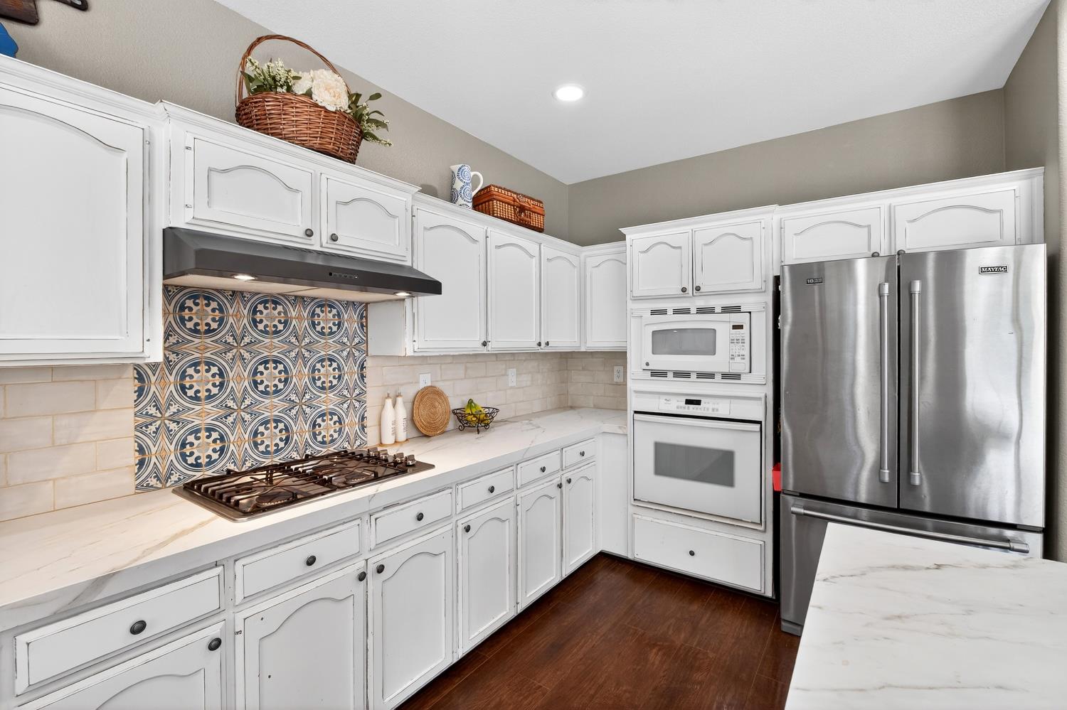 3130 Hillcrest Ct, Madera, CA 93637