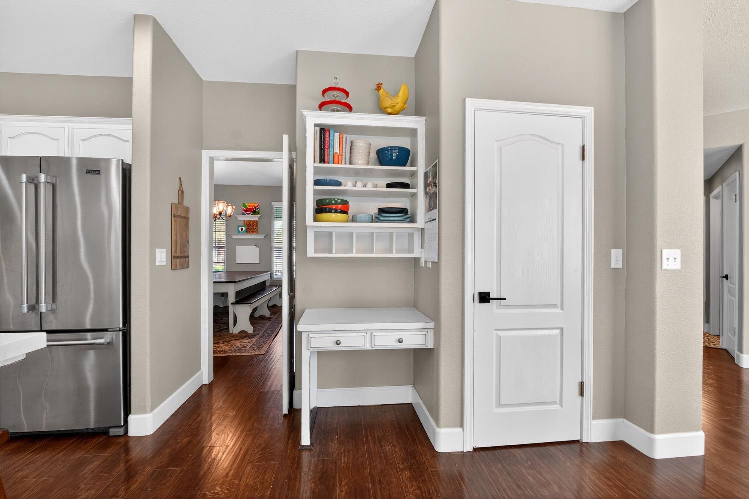 3130 Hillcrest Ct, Madera, CA 93637