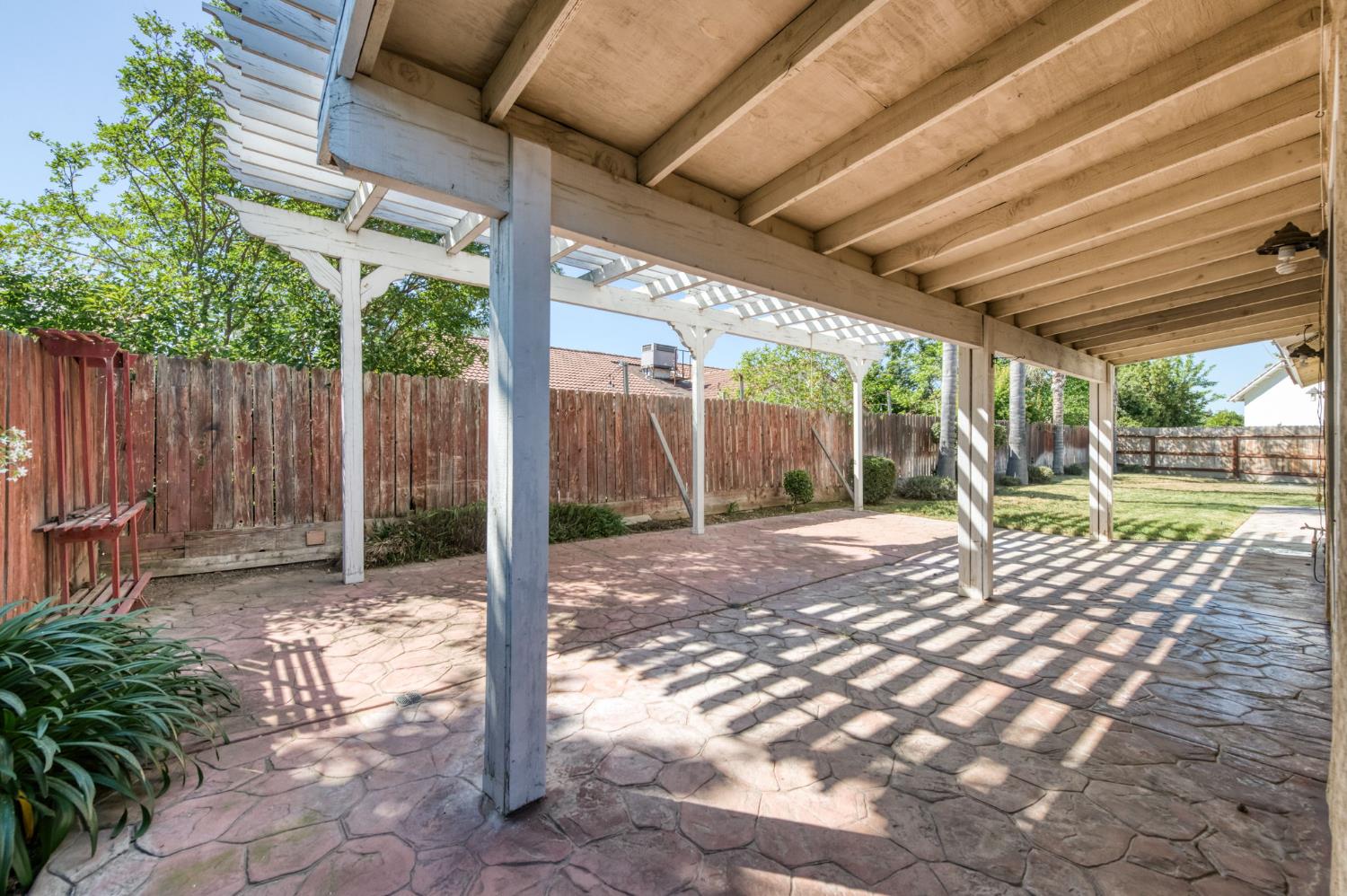 168 Makenna Dr, Madera, CA 93637