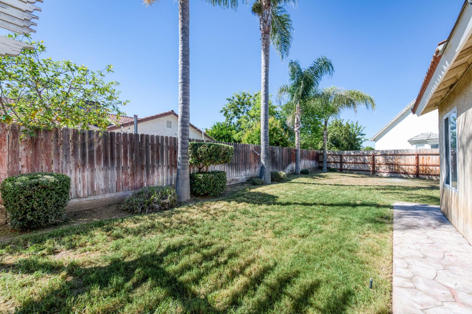 168 Makenna Dr, Madera, CA 93637