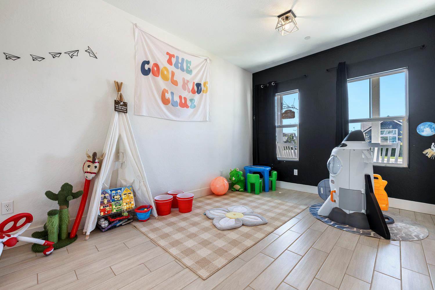 246 Huntington Ave S, Madera, CA 93636