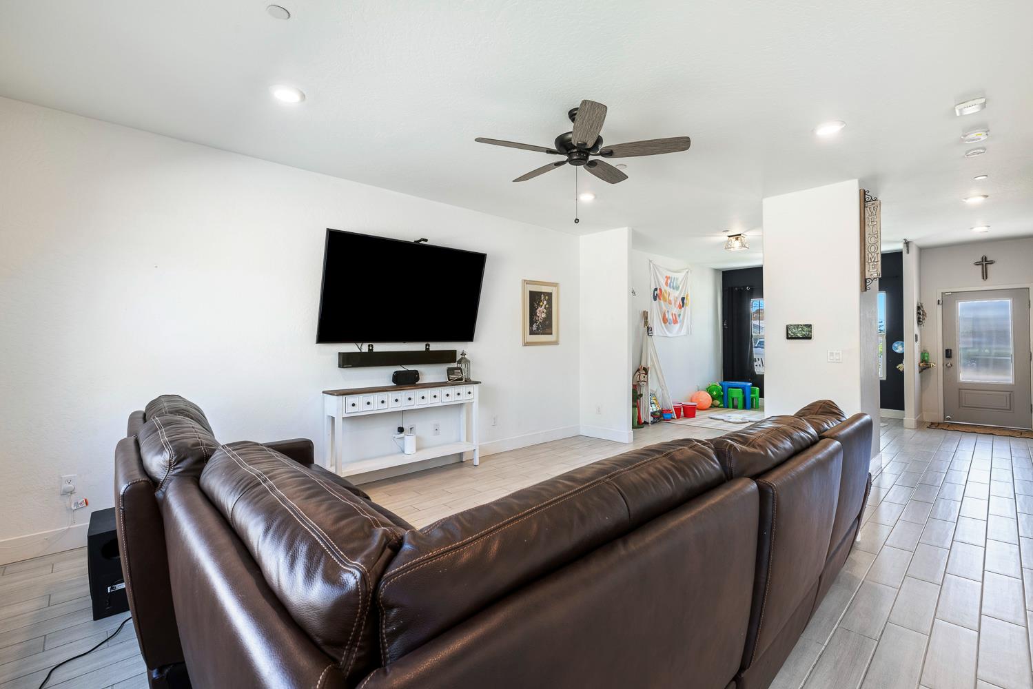 246 Huntington Ave S, Madera, CA 93636