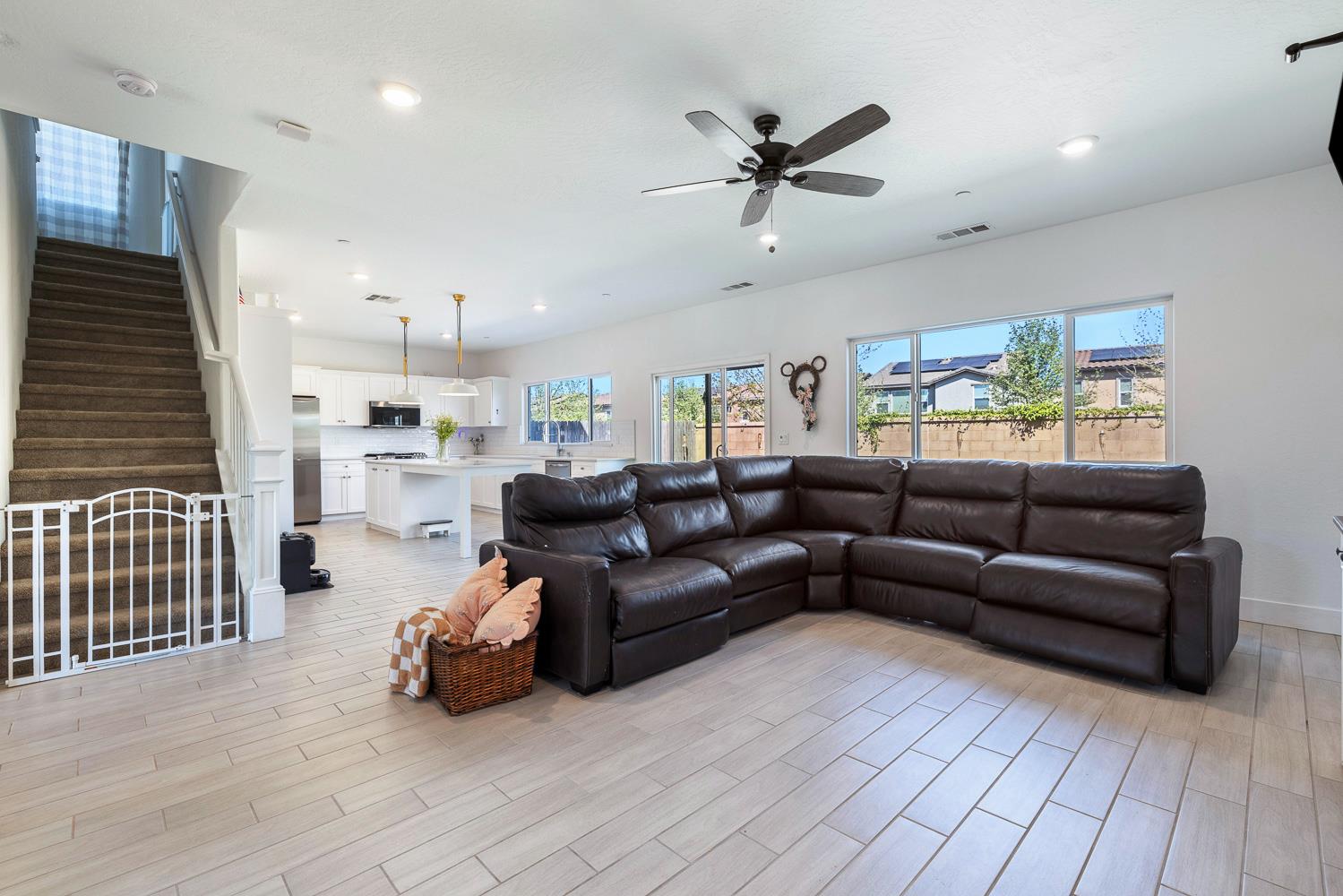 246 Huntington Ave S, Madera, CA 93636