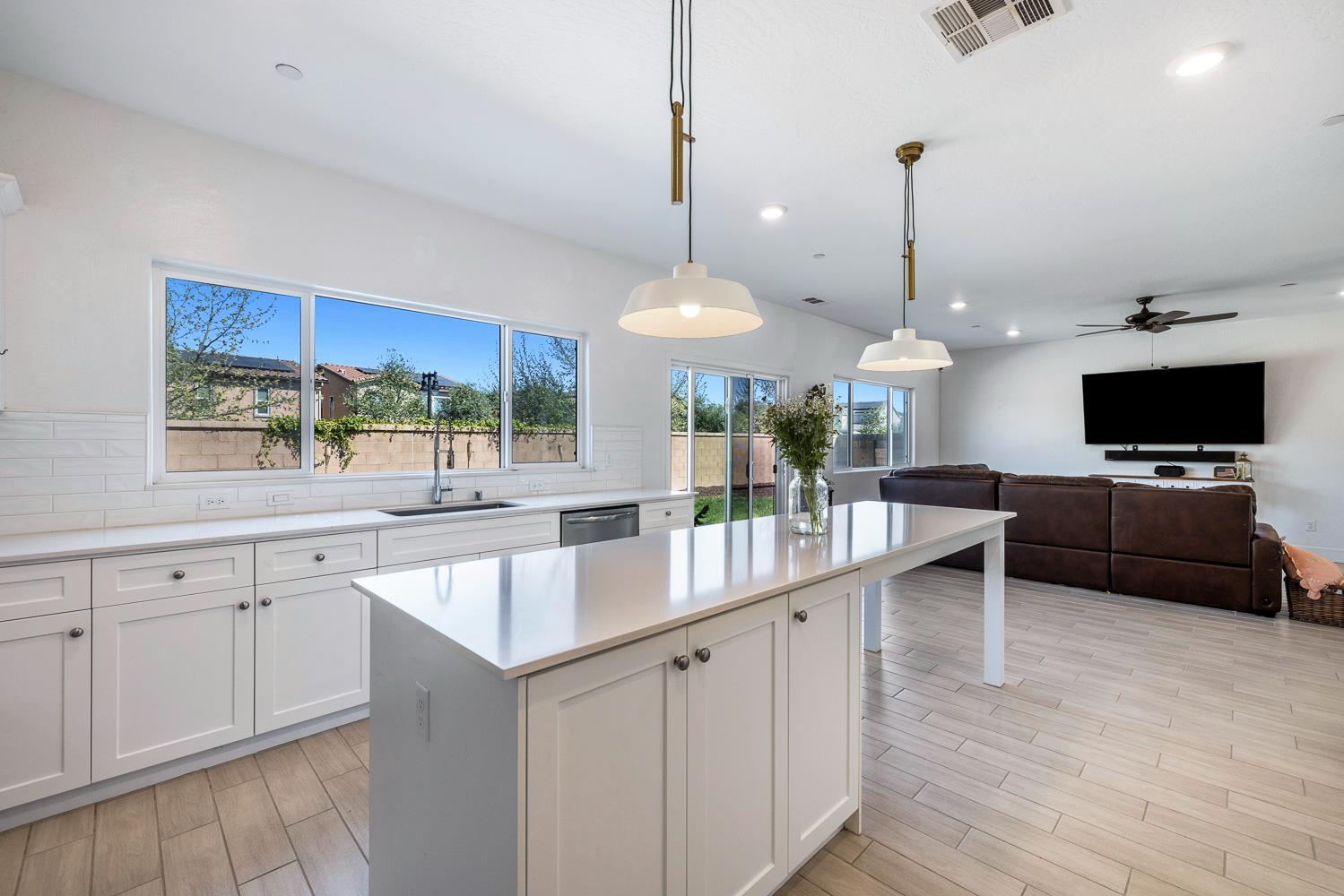 246 Huntington Ave S, Madera, CA 93636