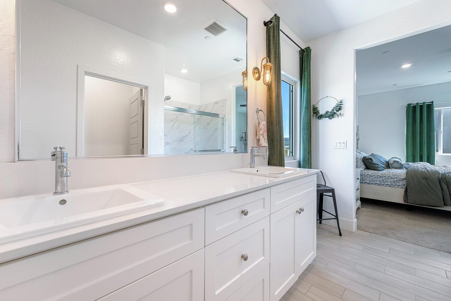 246 Huntington Ave S, Madera, CA 93636