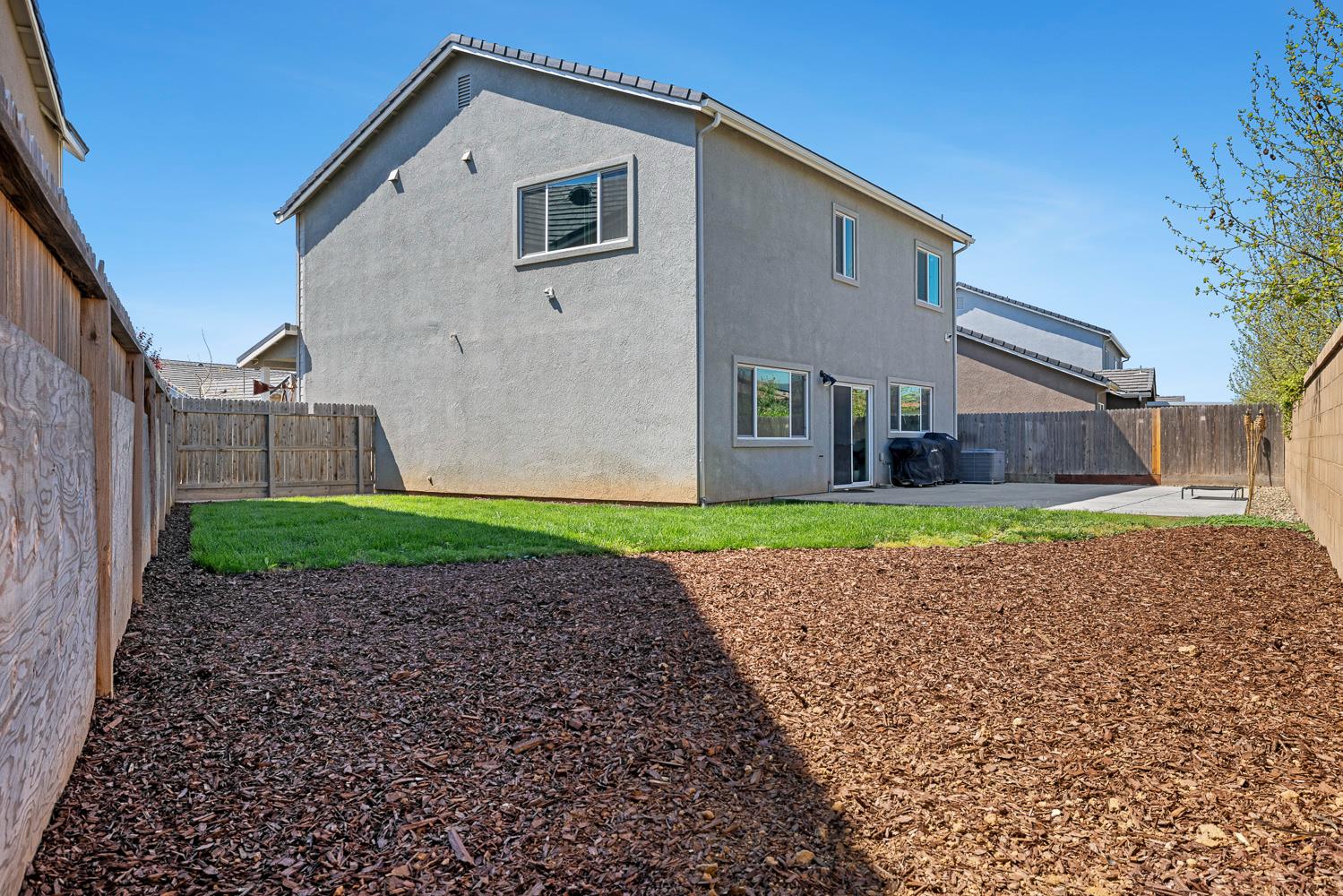 246 Huntington Ave S, Madera, CA 93636
