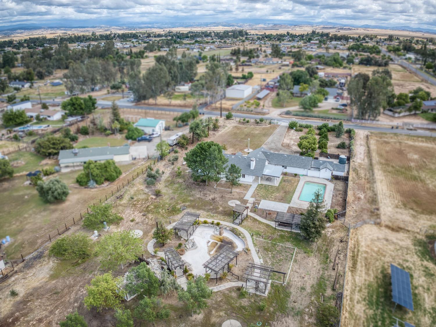 16564 Monreal Rd, Madera, CA 93636