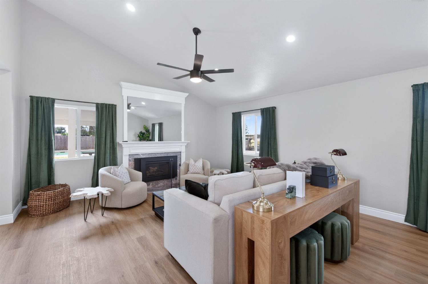 16564 Monreal Rd, Madera, CA 93636