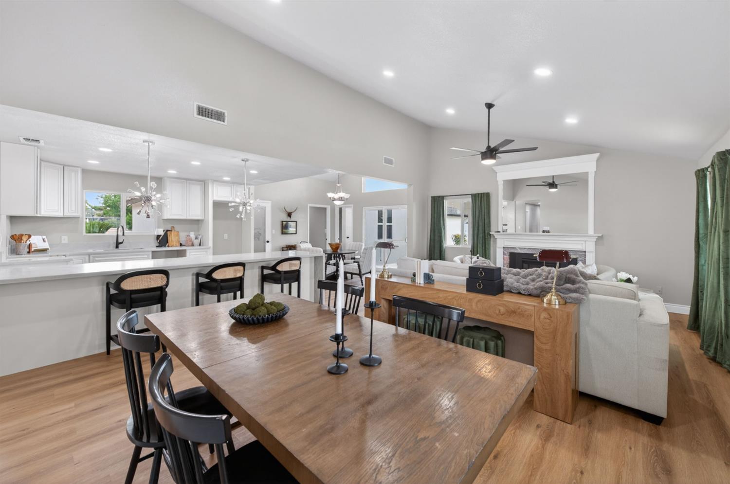 16564 Monreal Rd, Madera, CA 93636