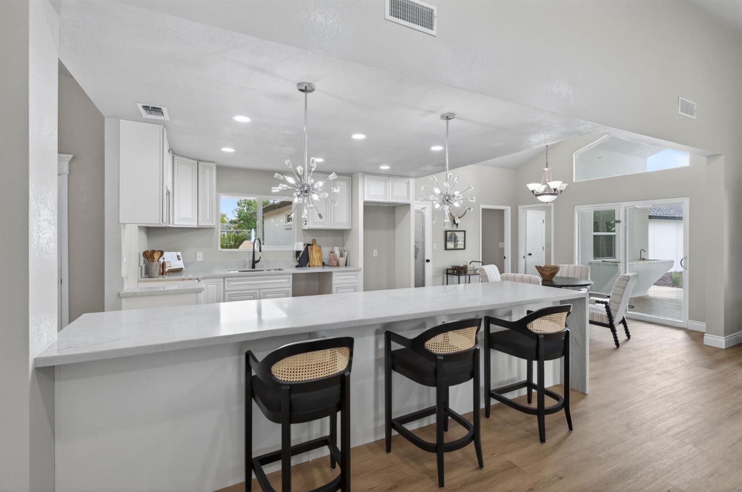 16564 Monreal Rd, Madera, CA 93636