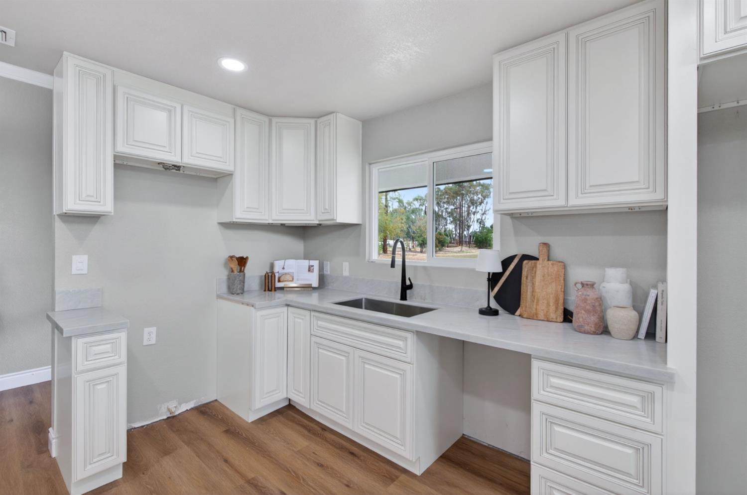 16564 Monreal Rd, Madera, CA 93636