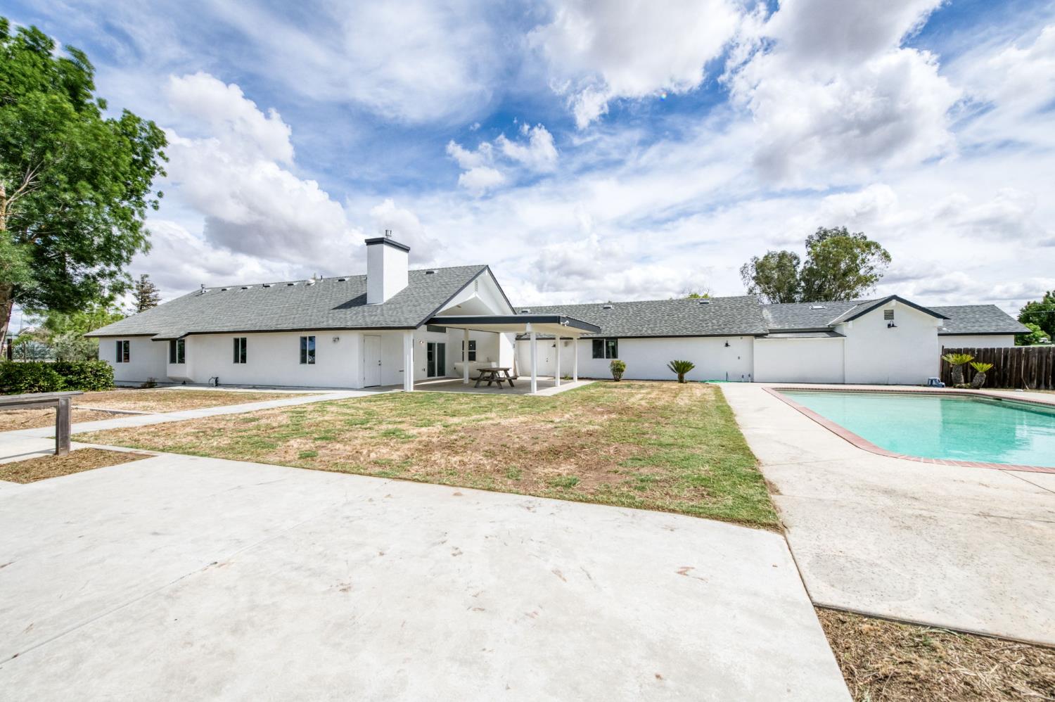 16564 Monreal Rd, Madera, CA 93636