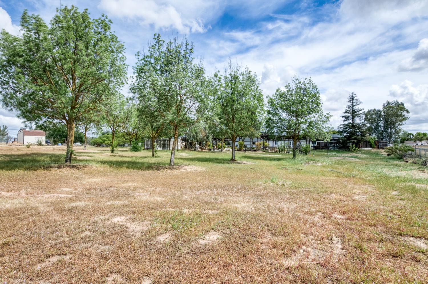 16564 Monreal Rd, Madera, CA 93636