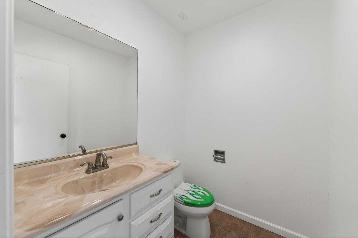 16564 Monreal Rd, Madera, CA 93636