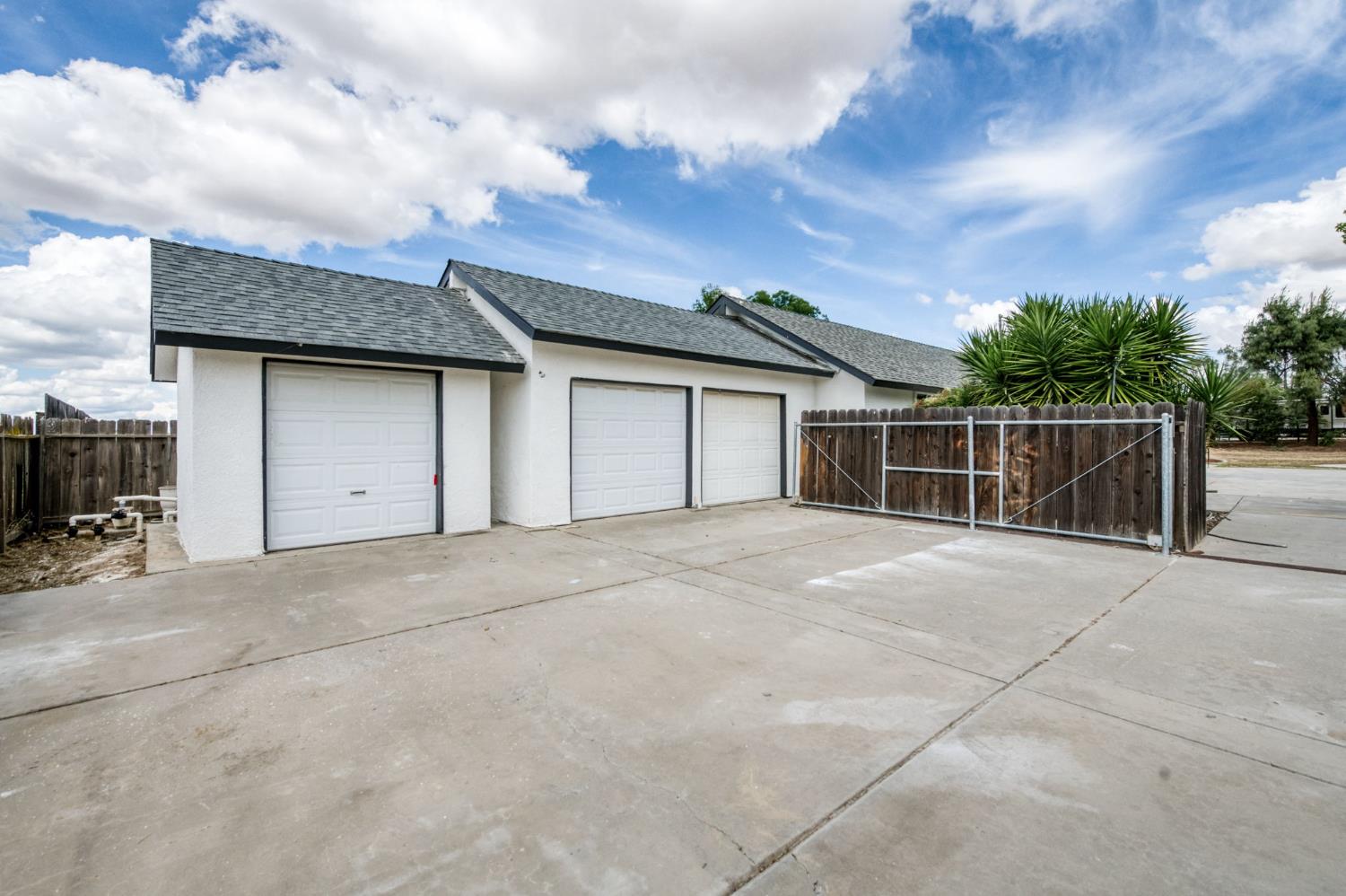 16564 Monreal Rd, Madera, CA 93636