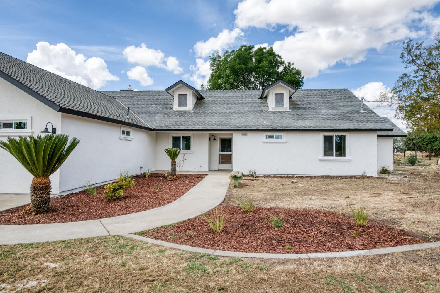 16564 Monreal Rd, Madera, CA 93636