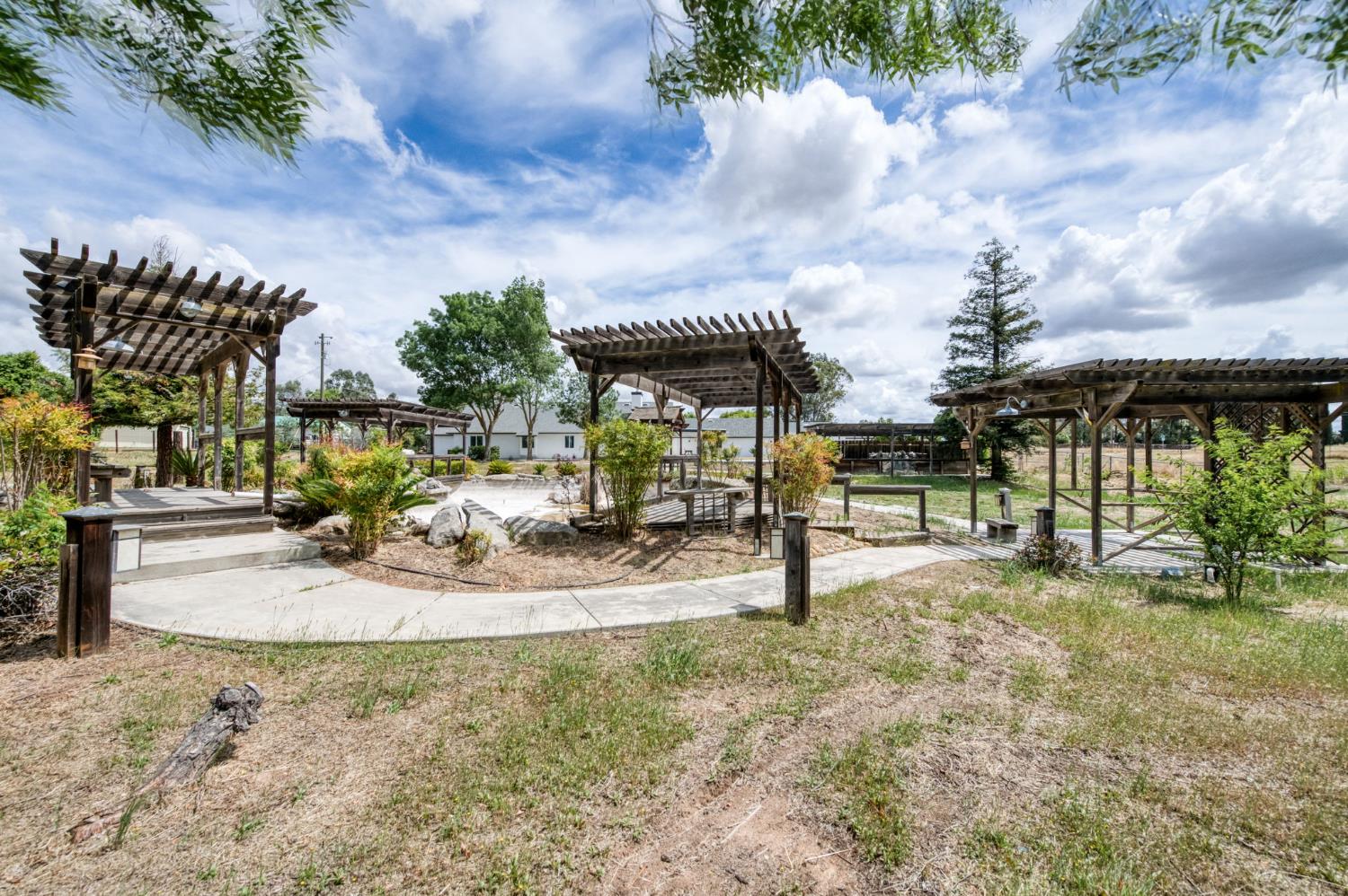 16564 Monreal Rd, Madera, CA 93636