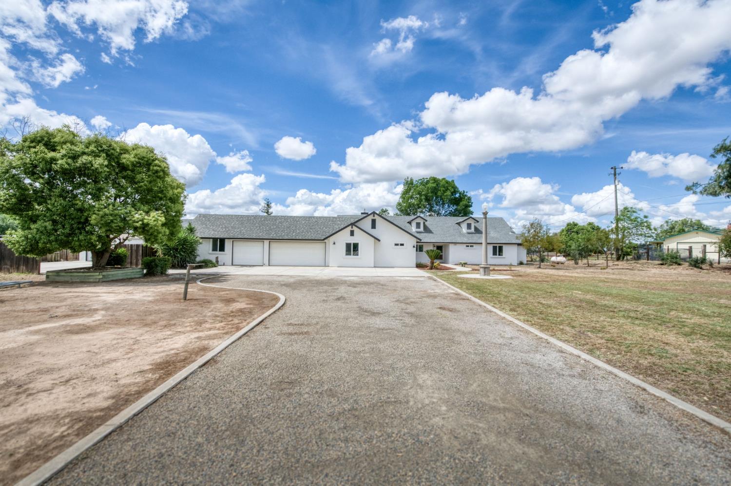 16564 Monreal Rd, Madera, CA 93636