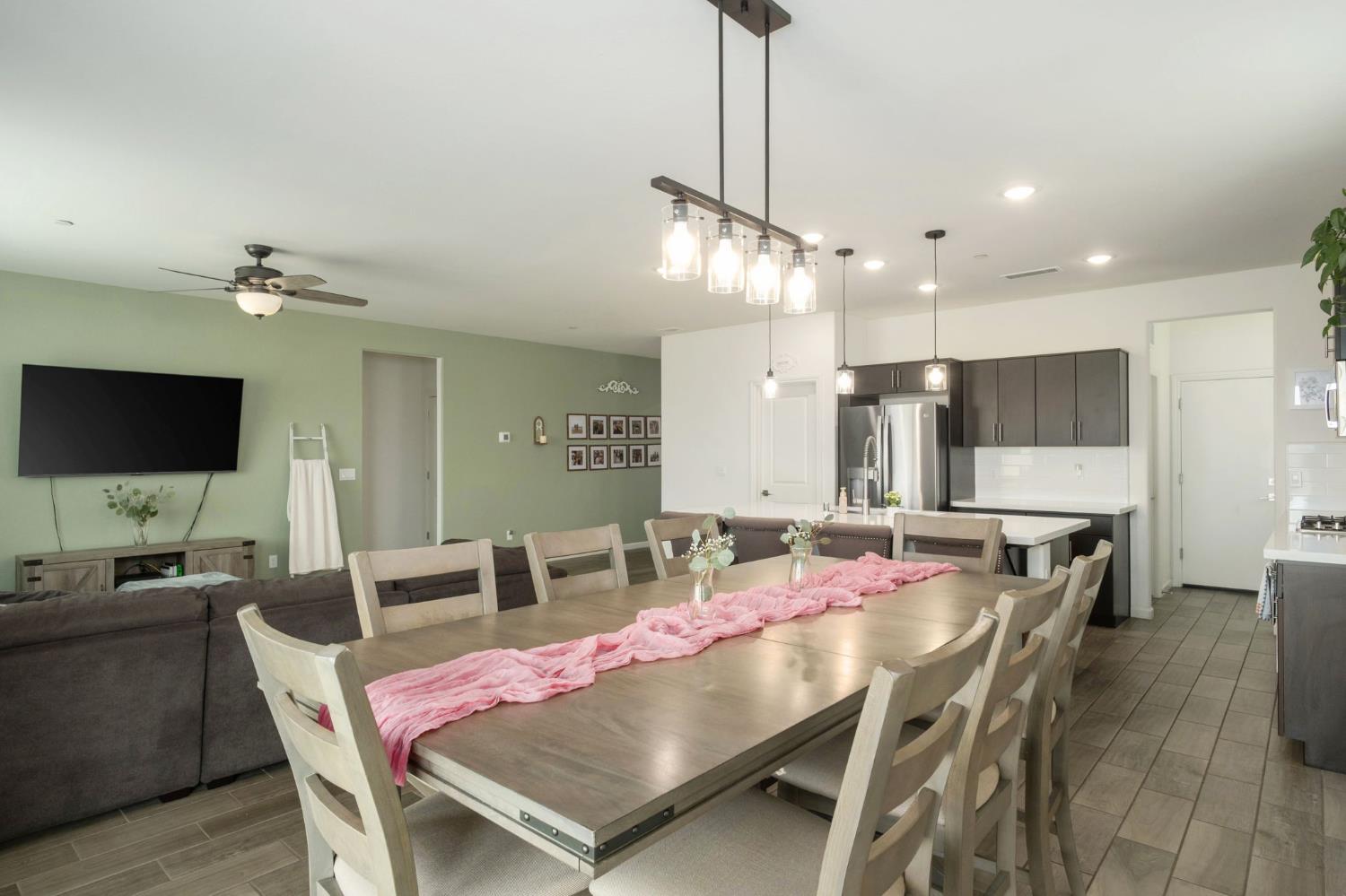 644 Atlantica Dr S, Madera, CA 93636