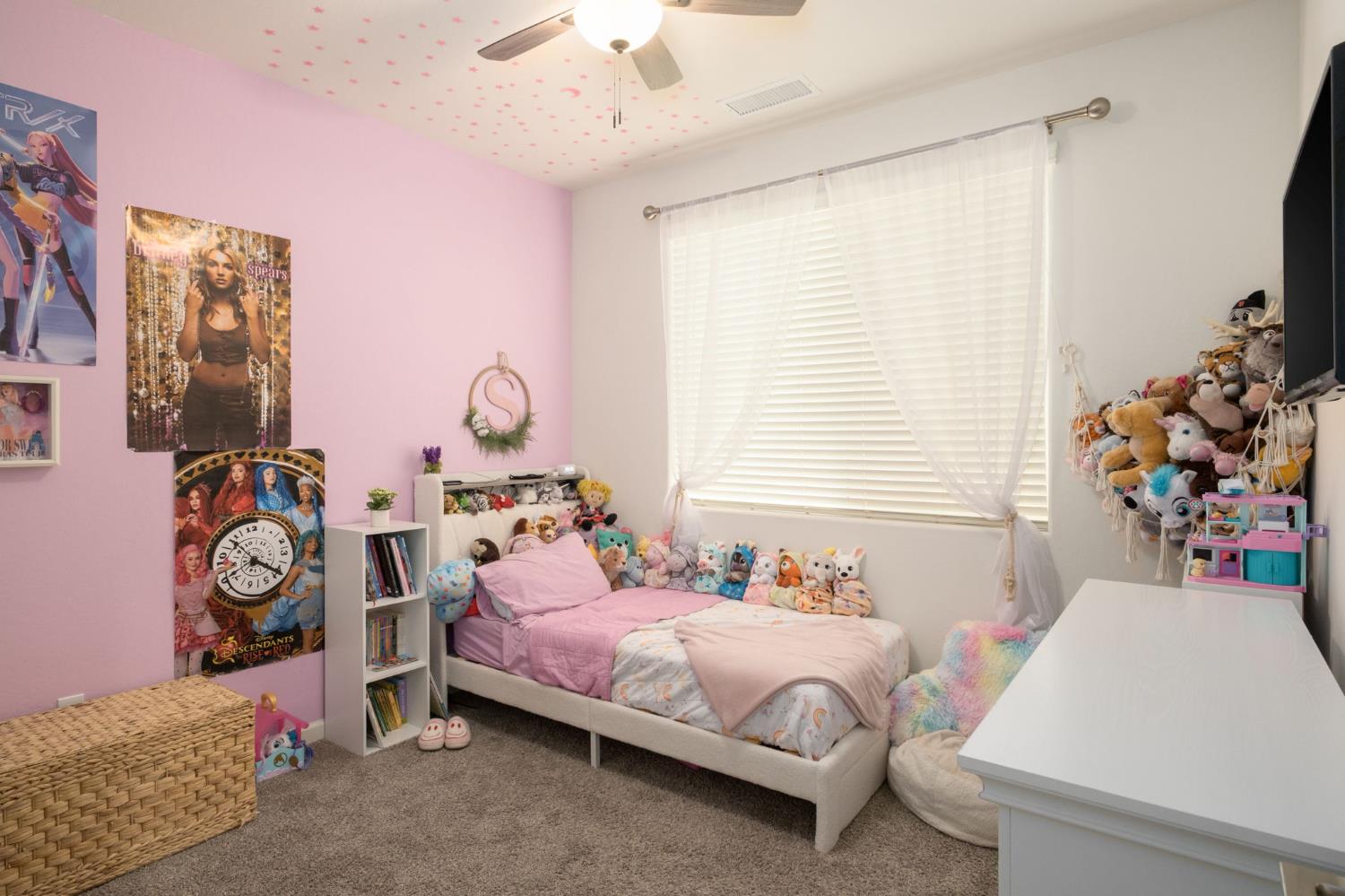 644 Atlantica Dr S, Madera, CA 93636