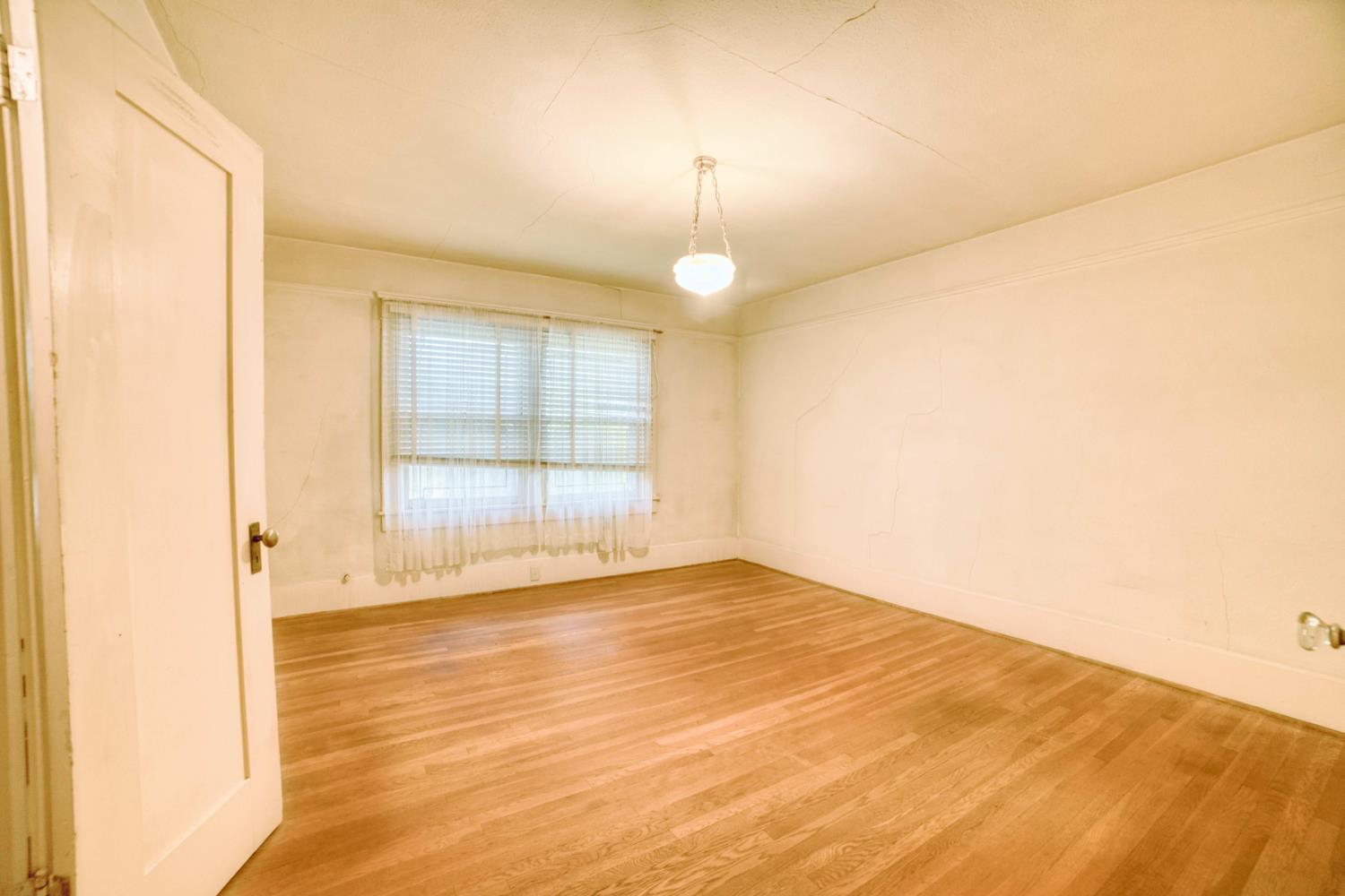 421 N D St, Madera, CA 93638