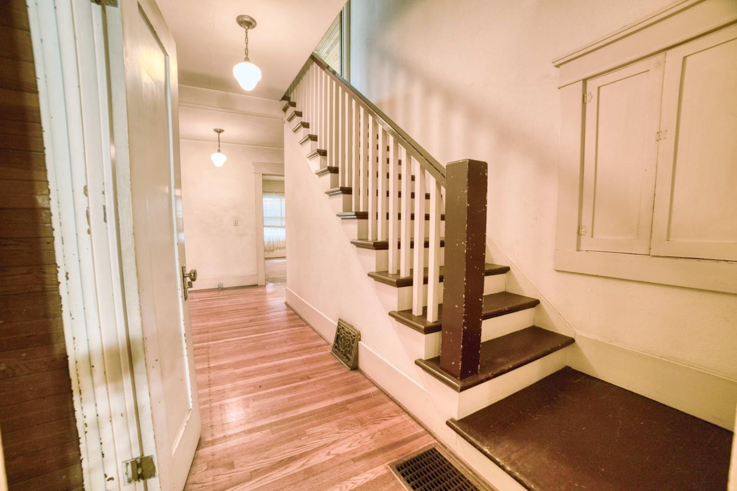 421 N D St, Madera, CA 93638