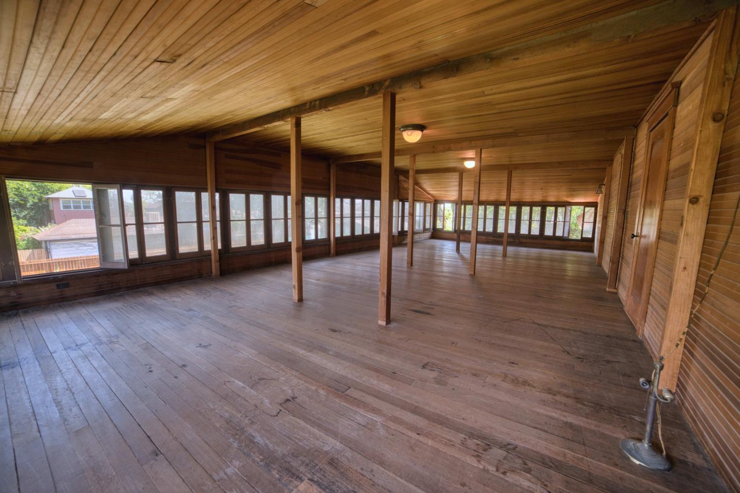 421 N D St, Madera, CA 93638