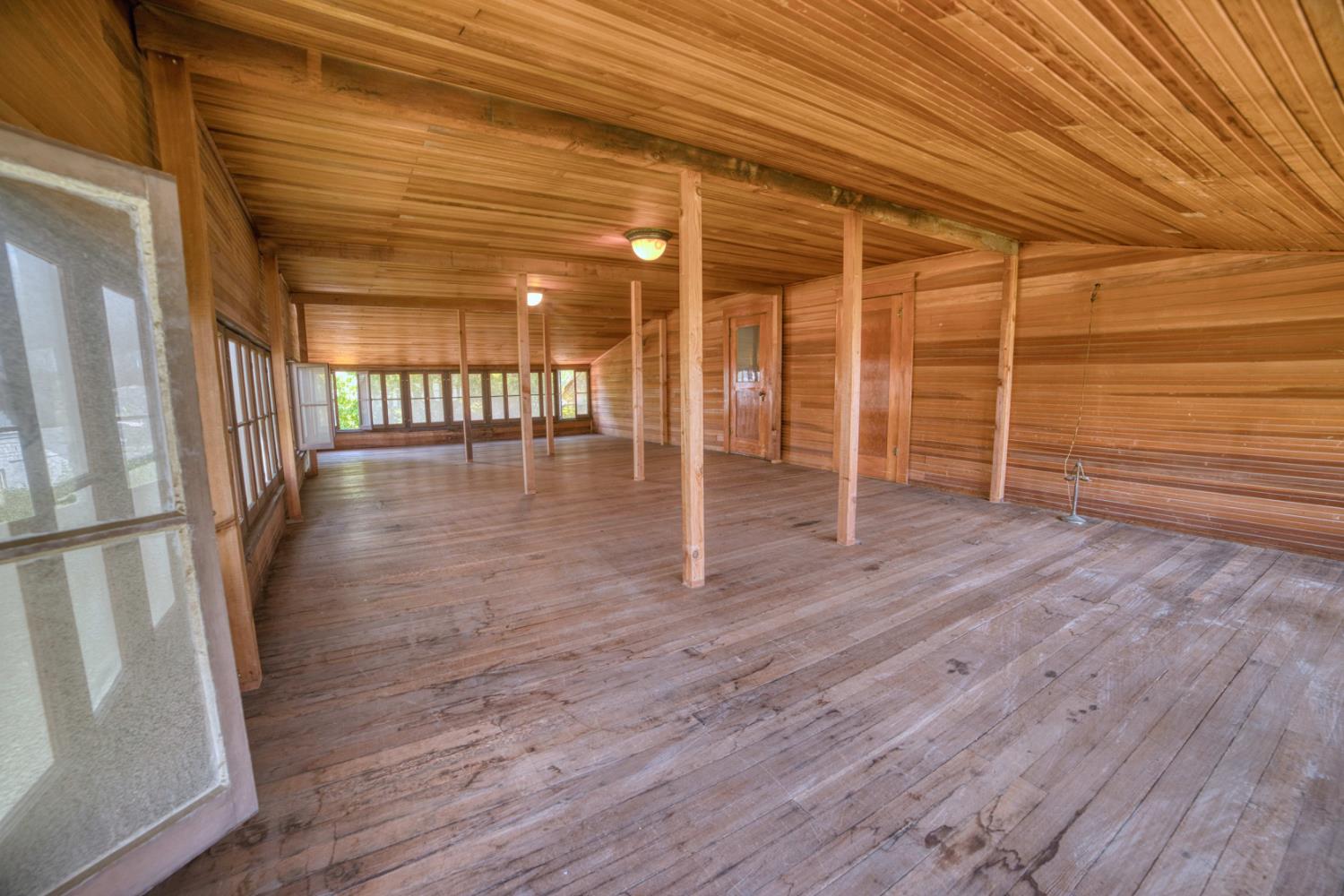 421 N D St, Madera, CA 93638