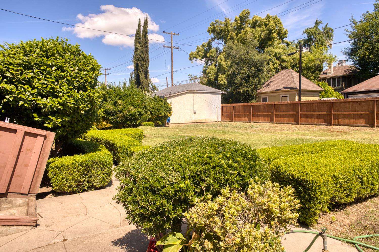 421 N D St, Madera, CA 93638