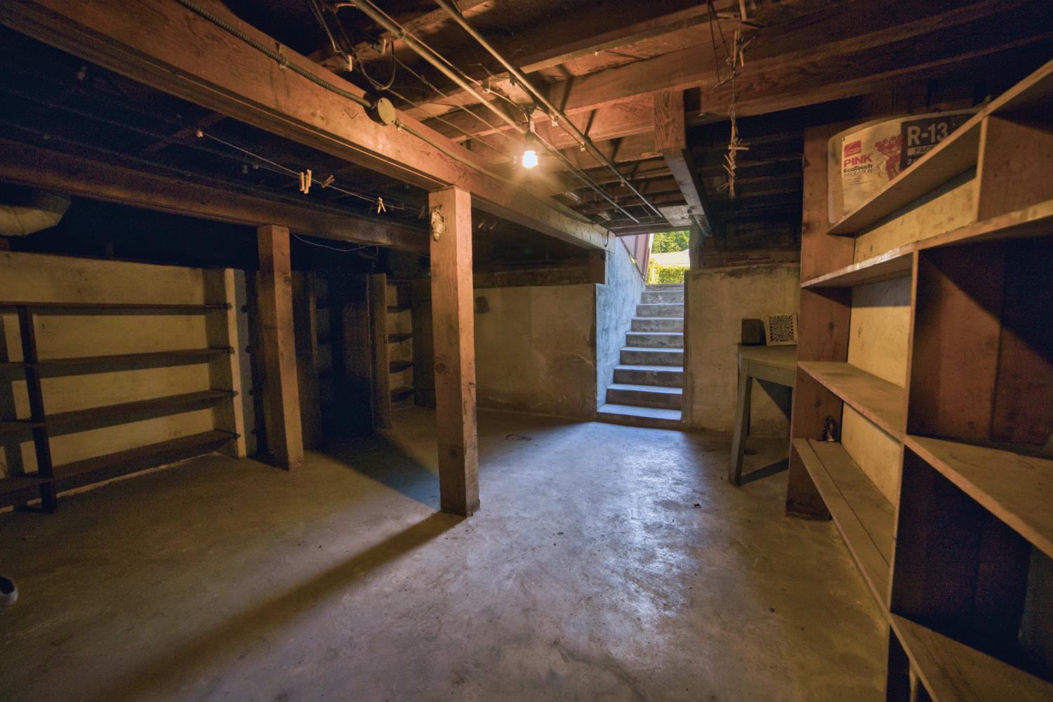 421 N D St, Madera, CA 93638