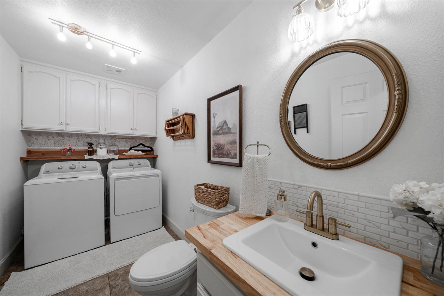 22052 Melrose Ct, Madera, CA 93638