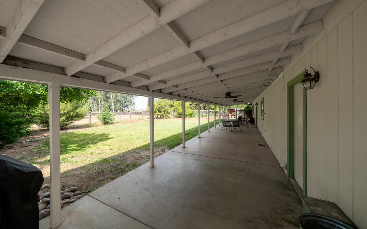 22052 Melrose Ct, Madera, CA 93638